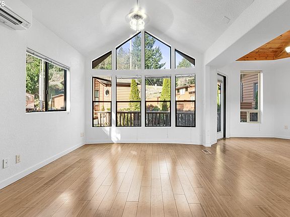 4th image of 97748 N Bank Chetco River Rd #10