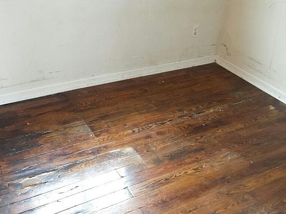 5th image of 1081 Peach Blvd