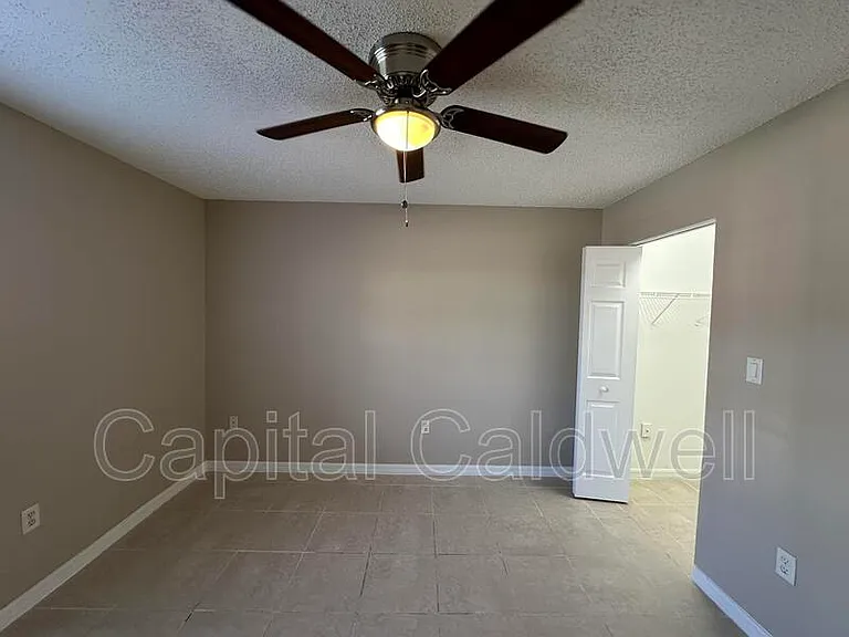 209 Lake Brook Cir #LB103 — Photo 27
