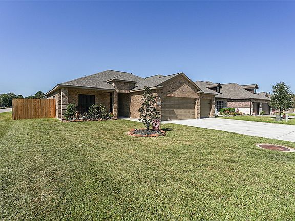 4th image of 411 Pebble Dr