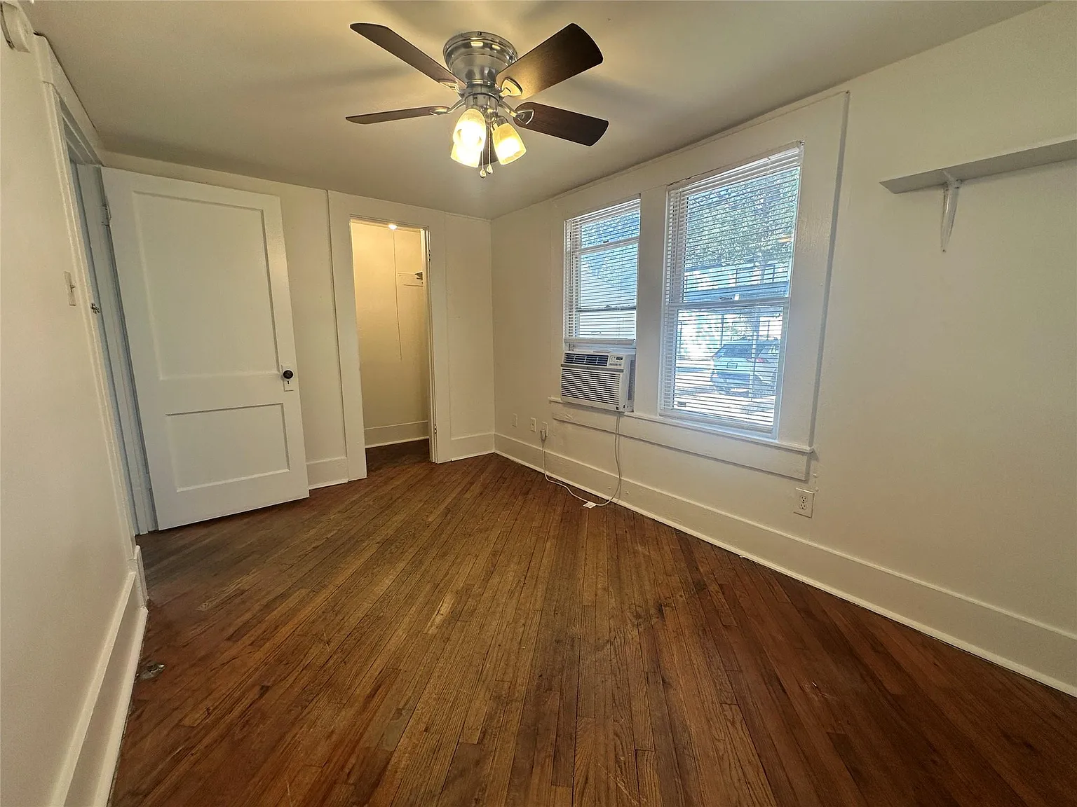 2 bed, 1.0 bath, 1236 sqft, $1,450 — Photo 4
