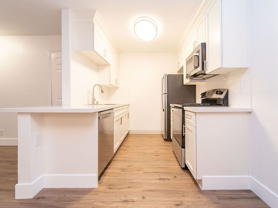 1st image of 561 Boden Way APT 1G