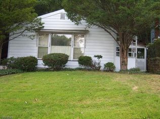 77 Daniel St, Dover, NJ 07801