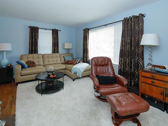 1428 Sheridan-103