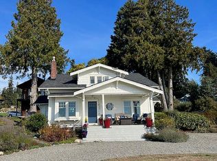 10455 Manitou Beach Dr NE, Bainbridge Island, WA 98110