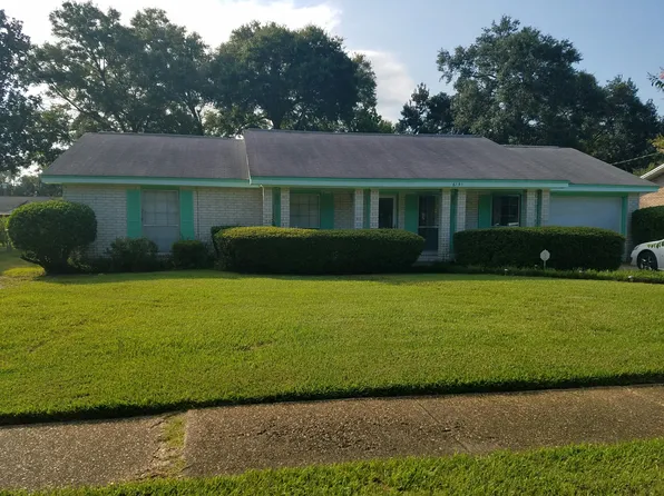 6151 Leesway Blvd, Pensacola, FL 32504