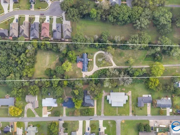 509 S Scott St, Scottsboro, AL 35768