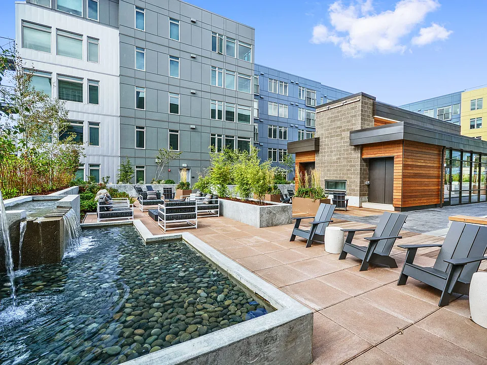 Our courtyard is open 7 days a week, 7:00am-10:00pm