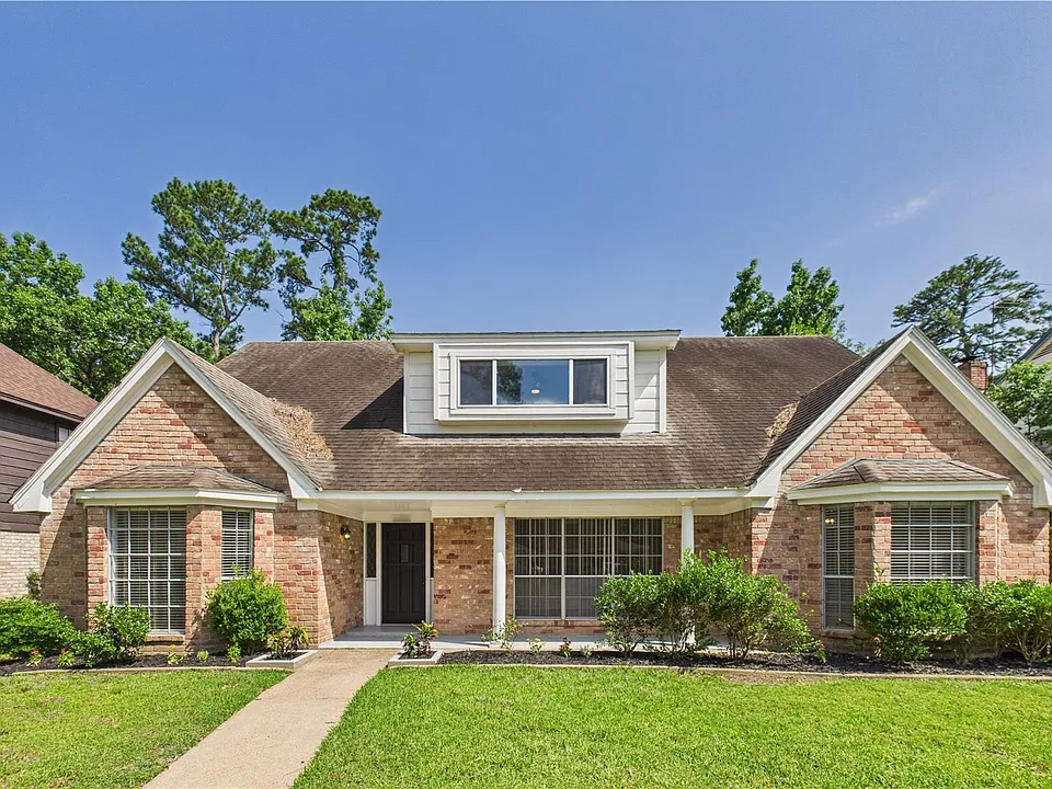 1107 Verret Ln
