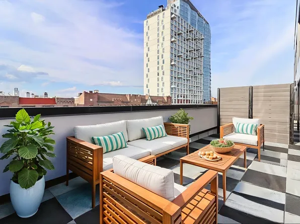 88 Linden Boulevard image 3 of 13