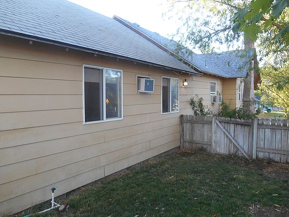 3rd image of 846 5th Ave S