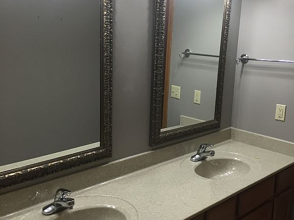 Double Sink in Mater Bath