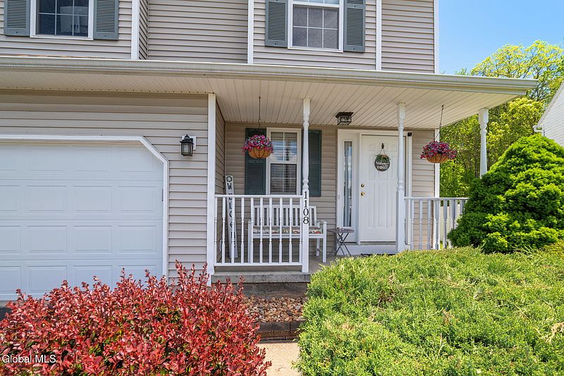 4th image of 1108 Regal Court