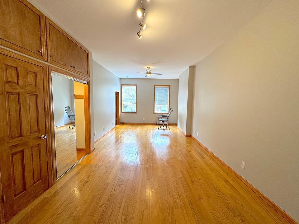 1st image of 168 Bedford Ave APT 2