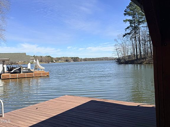 3rd image of 125 Pebble Dr