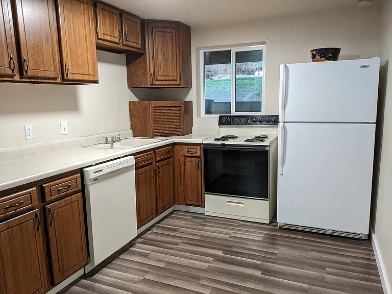 4498 S 2675 W — Photo 19