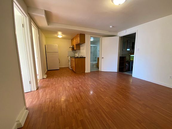 3rd image of 12 Santa Fe Ave #2