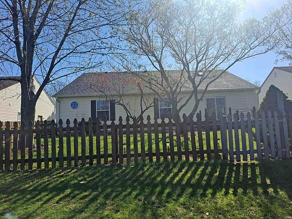 5th image of 2430 Shorewood Dr