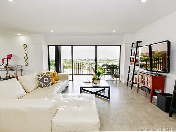 4th image of 1800 NE 114th St APT 1210