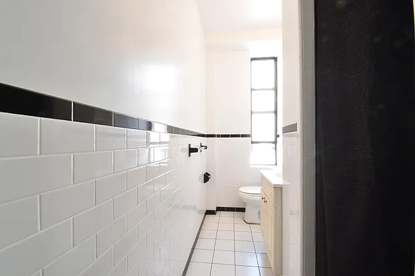 Rented by (Legacy) NY Quality Living Uptown | media 10