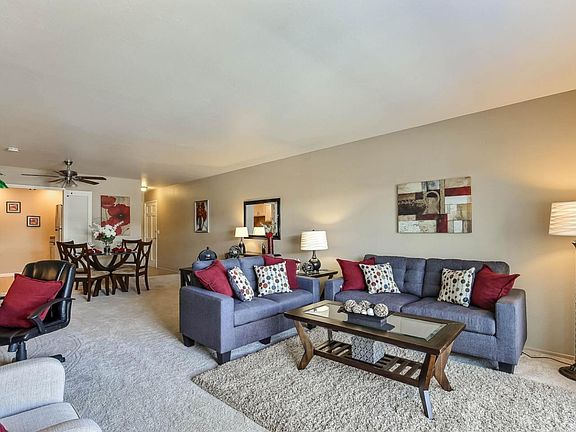 2nd image of 1910 Mount Vernon Ct APT 17
