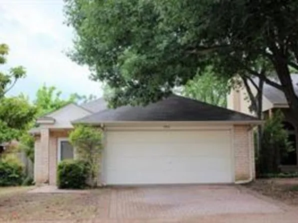 532 Majestic Park Ln, Cedar Hill, TX 75104