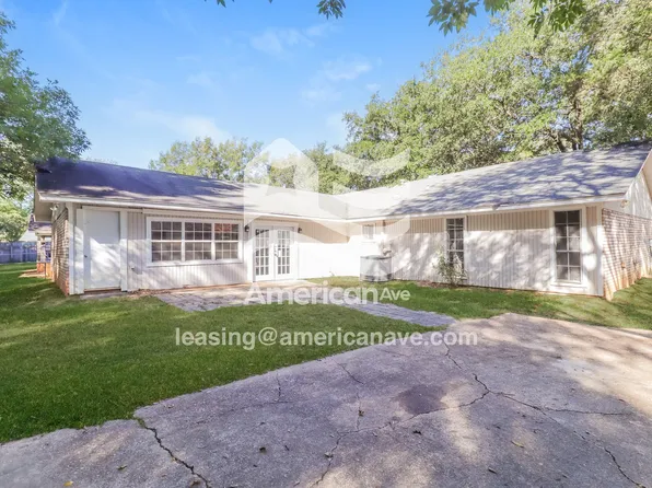 1514 Edgewood Pl, Clinton, MS 39056