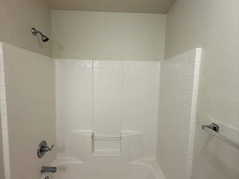 820 N Beal St #B — Photo 20