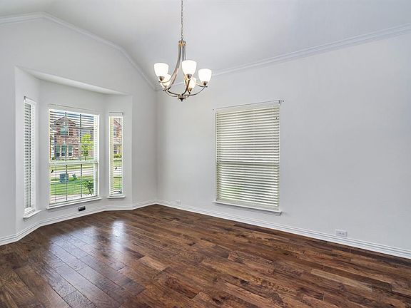 4th image of 11805 Smithton Ave