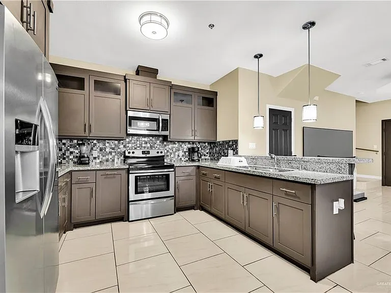 1200 E Camellia Ave — Photo 7