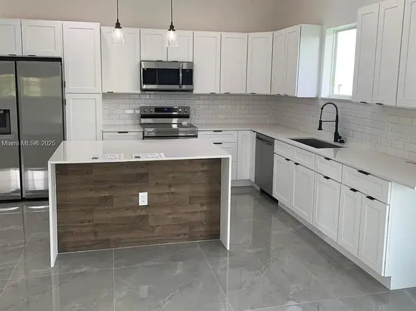 655 NW 24th Ave, Fort Lauderdale, FL