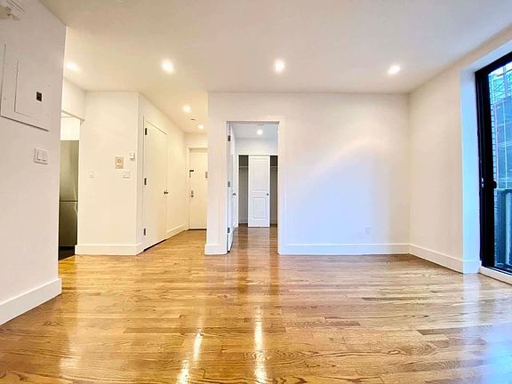 3rd image of 212 W 20th St APT 4F