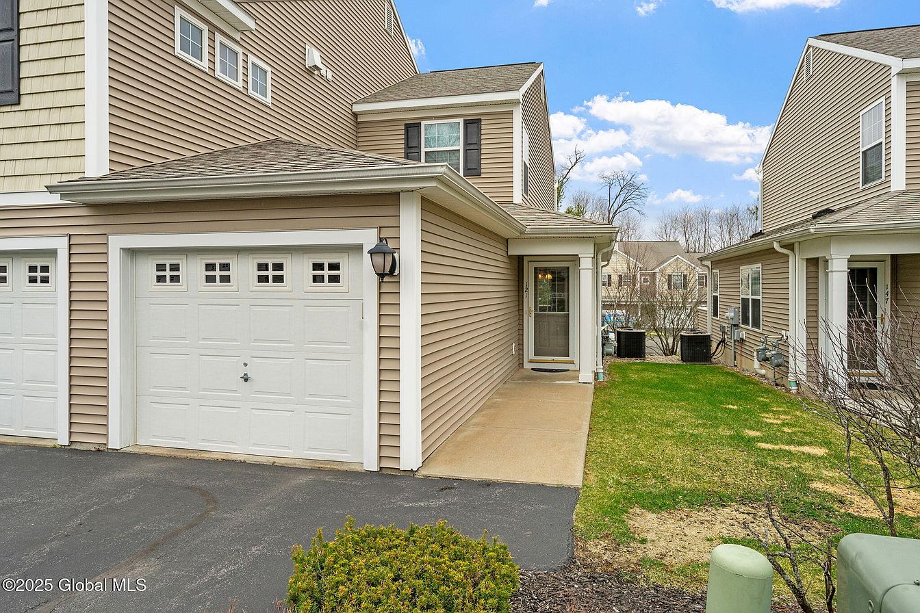 1st image of 121 Annabelle Place