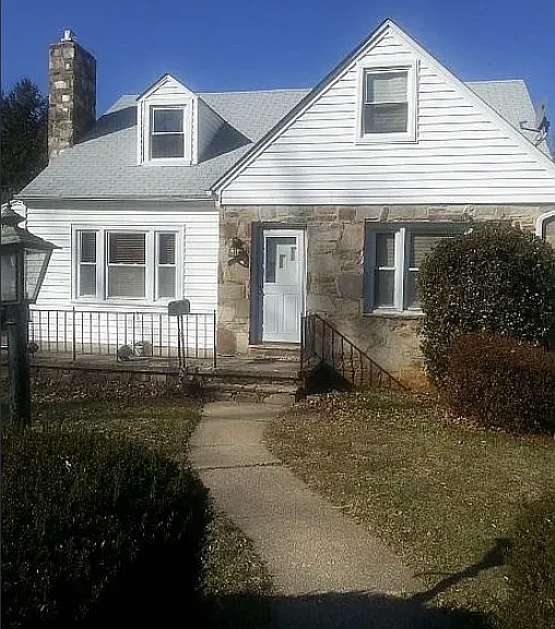 2100 Northland Rd — Photo 1
