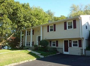 117 Beacon St, Cranston, RI 02910