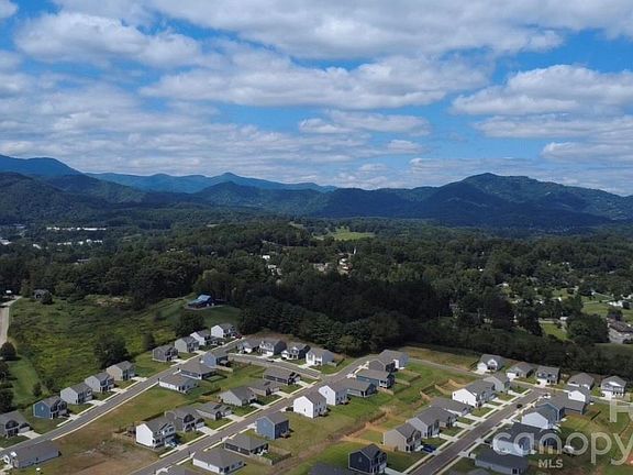 2nd image of 23 Ridgehaven Dr