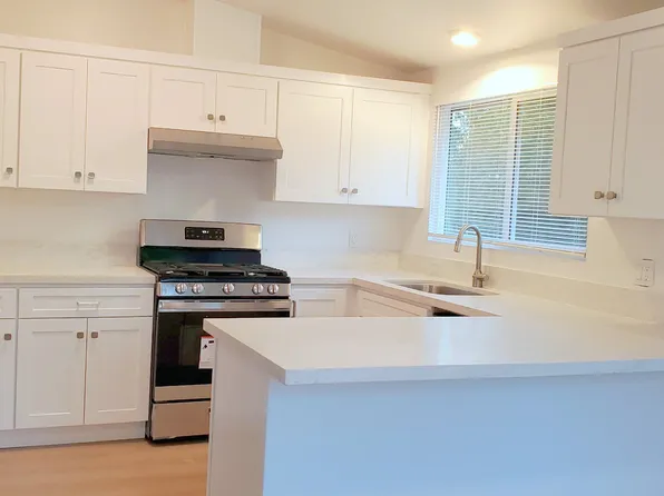 4848 San Gordiano Ave APT A, Santa Barbara, CA 93111