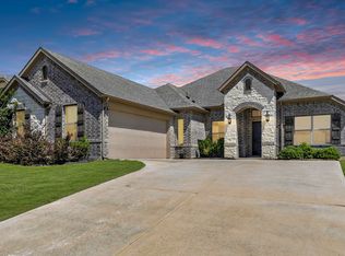 136 Gleeson Dr, Red Oak, TX 75154