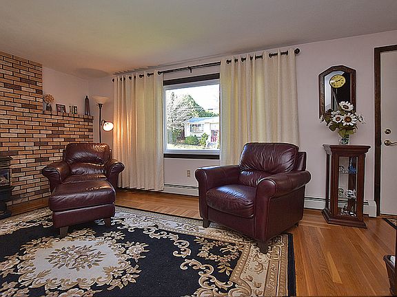 3rd image of 111 Highland Ave