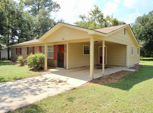 773 Twin Lakes Dr, Defuniak Springs, FL 32433