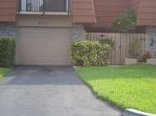 1423 SW 109th Way, Davie, FL 33324