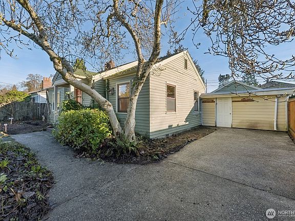 2nd image of 15208 6th Avenue NE