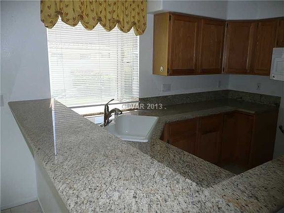 4th image of 2028 Paradise Peak Dr
