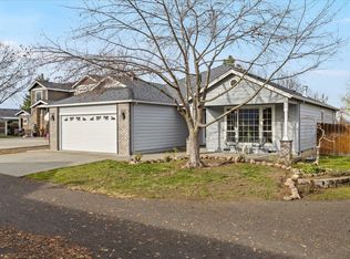 1141 Brookdale Ave, Medford, OR 97504