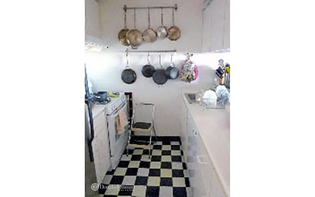 Rented by Douglas Elliman | media 10