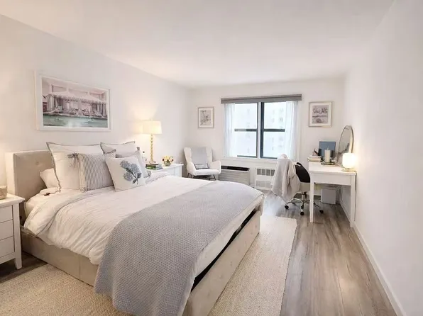 140 7th Ave APT 7E, New York, NY 10011
