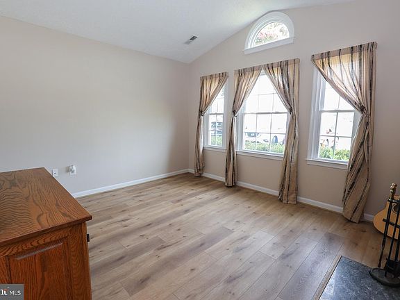 3rd image of 22079 Saint Josephs Cir