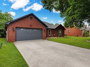 8 Jonathan Dr, Conway, AR 72032
