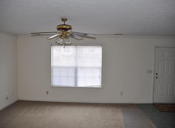 4th image of 8552 Country Club Blvd