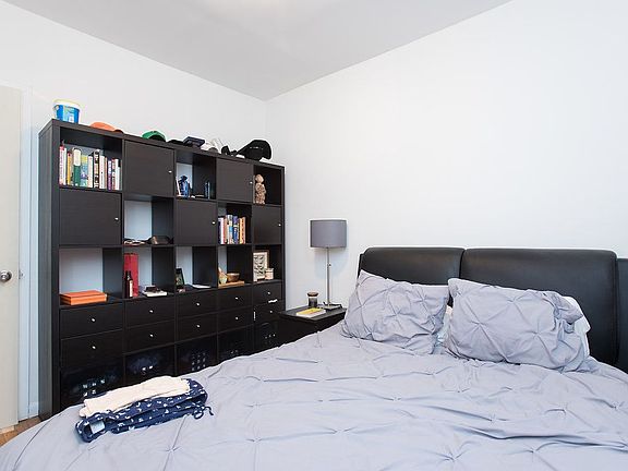 5th image of 313 W 19th St APT 22